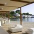 Lyxhotellet Minos Beach i Agios Nikolaos på Kreta har en modern inredning och ligger direkt vid stranden.