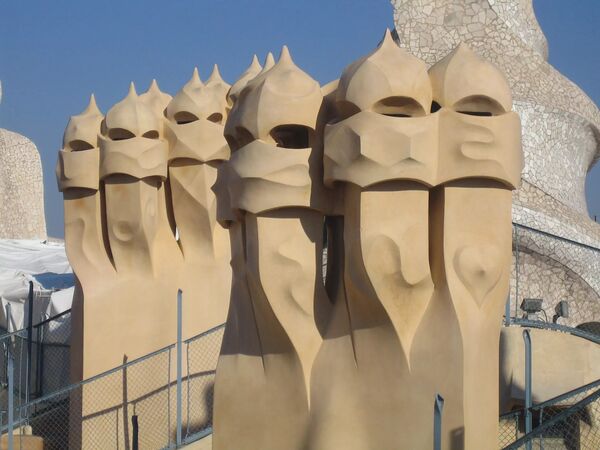 Skorstenar - Skorstenar på La Pedrera - Spanien