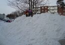 Barnen har inte tröttnat på snön....
