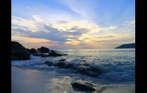 Längs Sok San Beach på Koh Rong