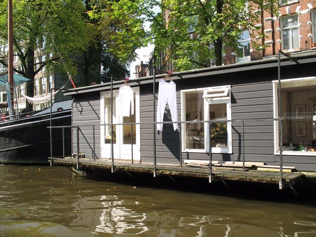 Boende i husbåt - Amsterdams kanaler - Nederländerna