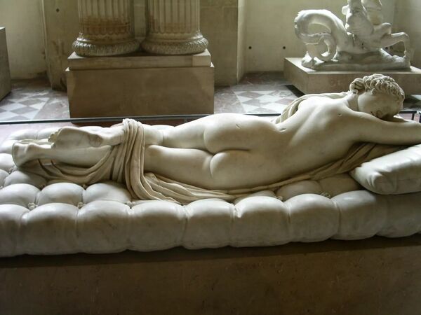 Hermafrodite sover - Paris - Frankrike