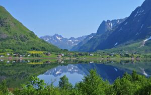 Laupstad i Austnesfjorden
