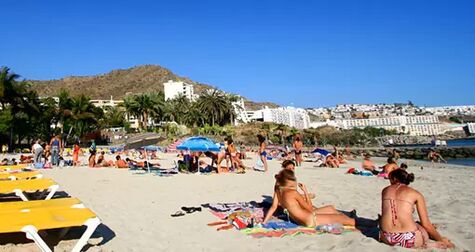 GRAN CANARIA. Härlig strand för hela familjen.