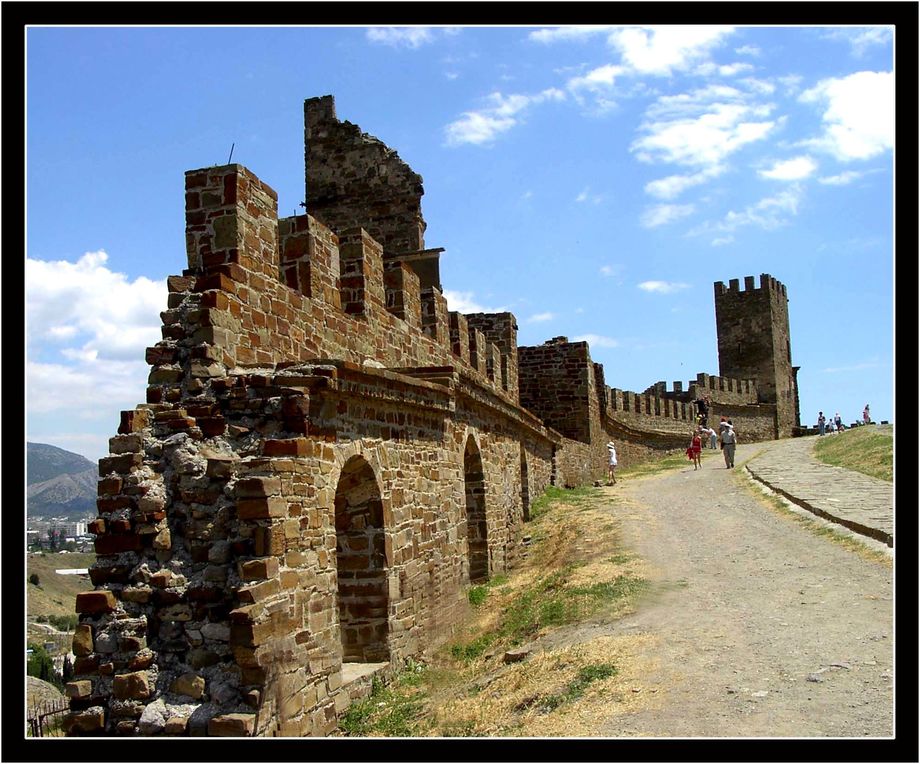 sudak-fortress-ukraina-dujmovochka-reseguiden