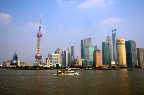 Pudong sett från the Bund