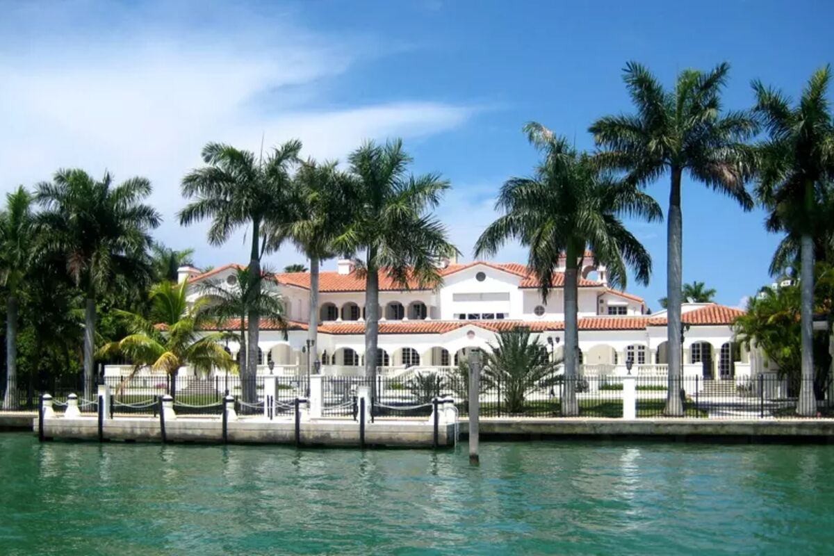 to Miami, bienvenido a Miami”… Reseguiden to Miami, bienvenido a Miami”… Reseguiden