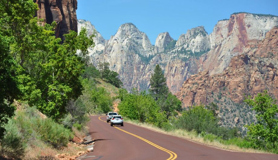 Zion N.P, på väg in i parken. Springdale, Utah, USA Pen Reseguiden