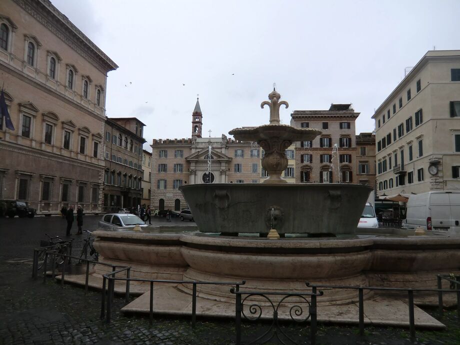 Piazza Farnese Rom, Italien Kattax Reseguiden
