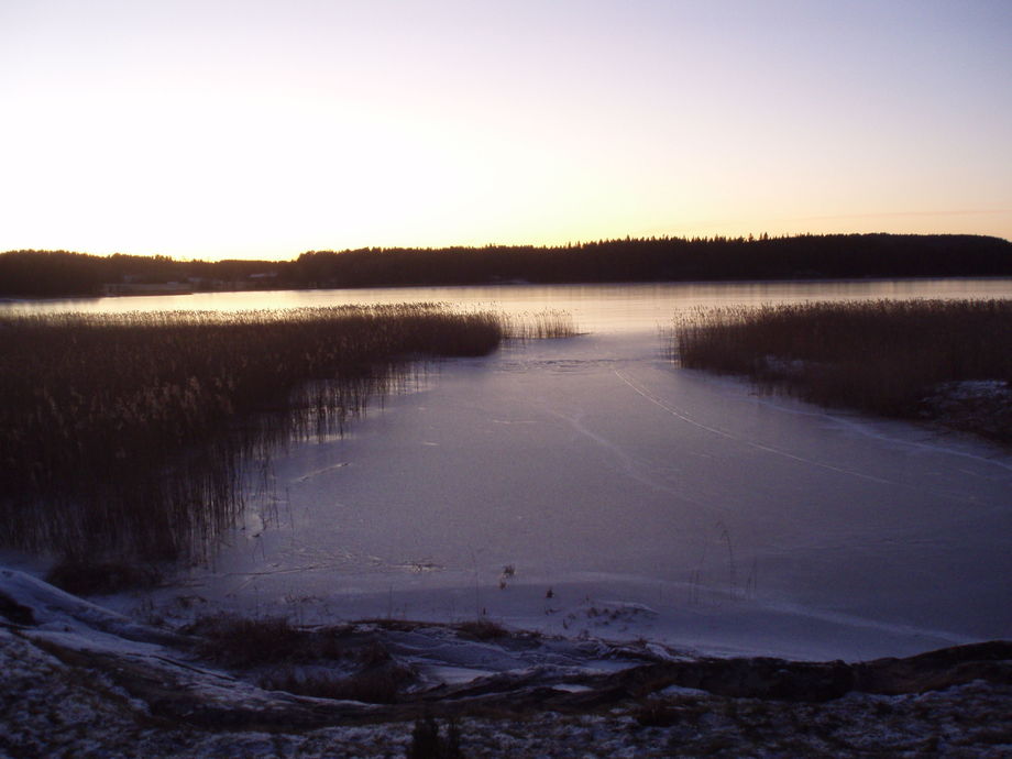 Öna i solnedgång - Grums, Värmland, Sverige - Isa - Reseguiden