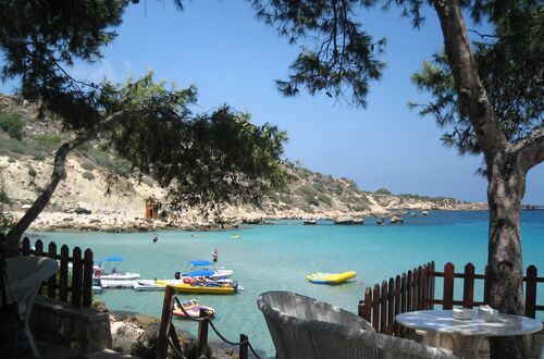 Lunchutsikt på Konnos Bay