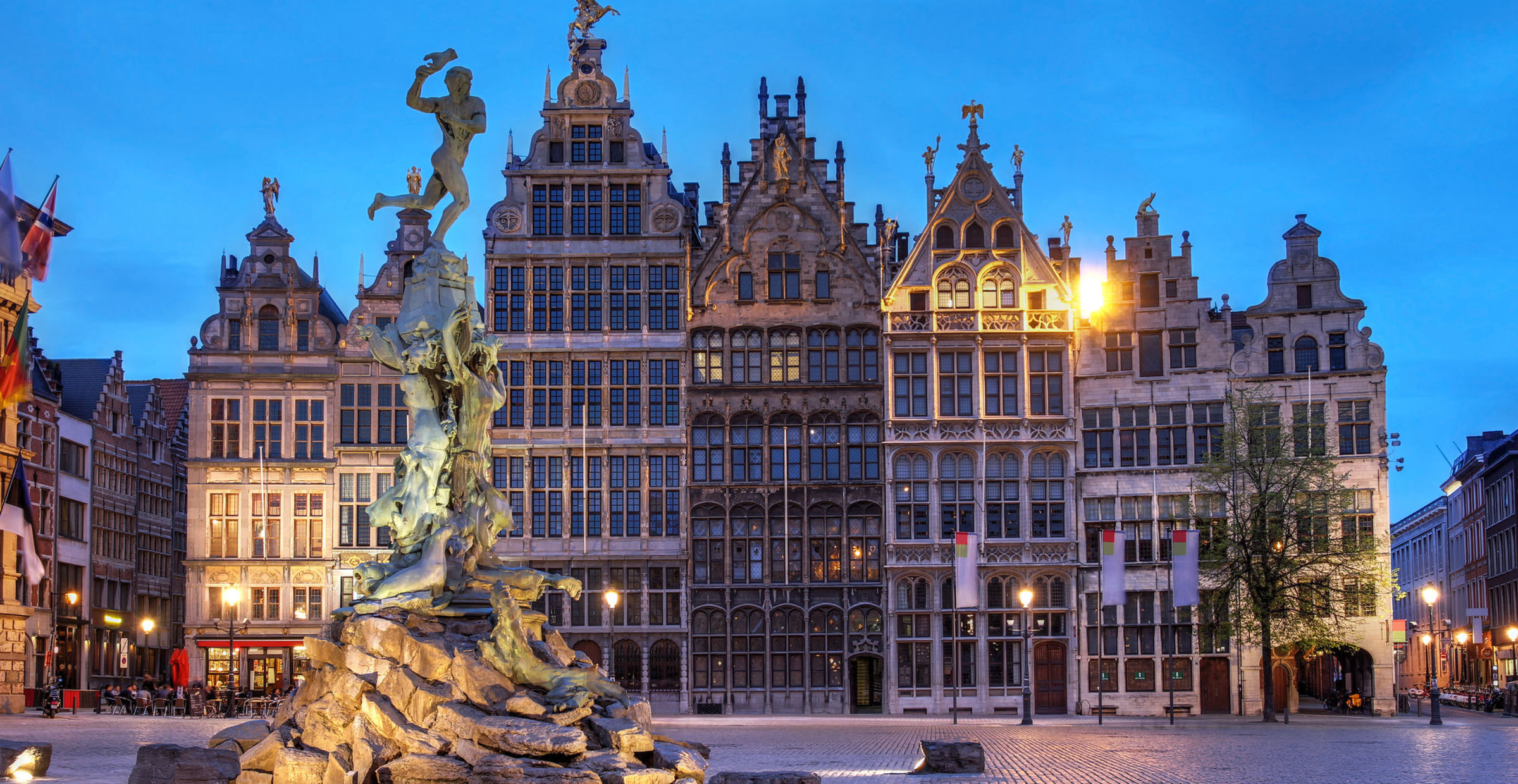 Hitta hyrbil i Antwerpen, Belgien