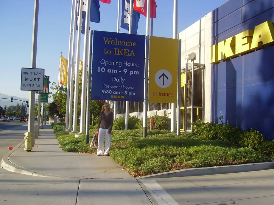 IKEA LA Los Angeles, Kalifornien, USA Miajonna Reseguiden