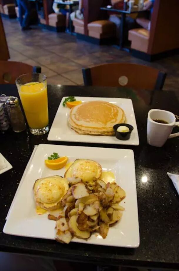 Keke's Eggs benedict Orlando, Florida, USA Nisse2ears Reseguiden