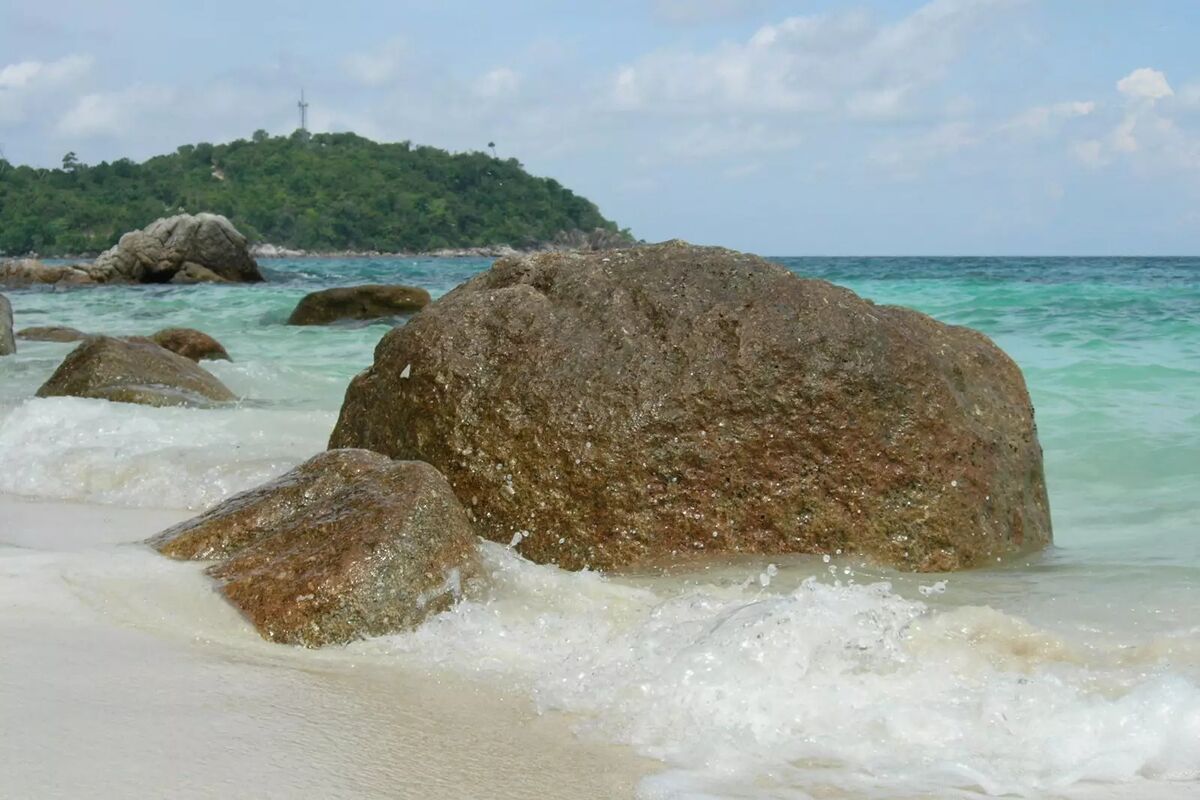 Stenar på Koh Lipe strand..tror jag
